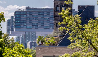 Feuerwerk Kölner Lichter von der Rooftop Bar am Rheinauhafen